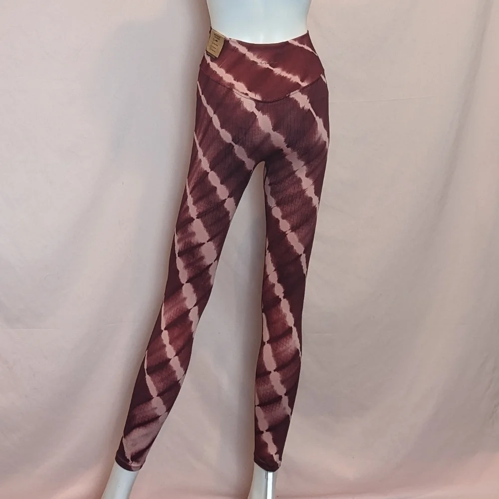 PINK Victoria's Secret Seamless High Waist 7/8 Ruby Tie Dye Tights size XS